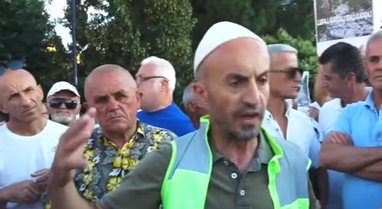 Israeli flag incident, activist: There are infiltrated groups among us