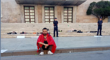 Protestuesi i p&euml;rgjigjet Ram&euml;s: Ti nuk je viktima e halleve t&euml;