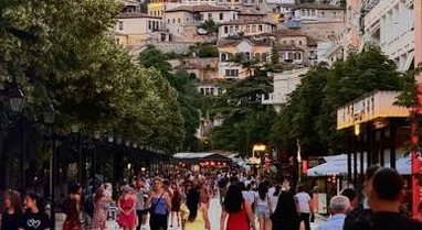 Vendet m&euml; miq&euml;sore n&euml; bot&euml;, ku pozicionohet Shqip&euml;ria