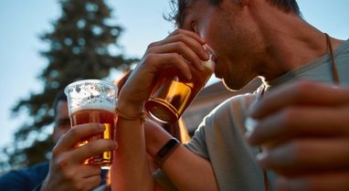 Vala e t&euml; nxehtit dhe alkooli , nj&euml; kombinim i keq p&euml;r