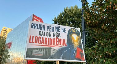 Spicy banners at the protest: The path to the EU passes through accountability!