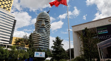 Power, towers and Rama/ &ldquo;The Albanian Files&rdquo; as a reflection of a