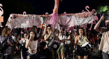 "The Guardian" editorial on protests: Democracy with