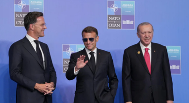Dhurata e &ccedil;uditshme e Erdoganit p&euml;r lider&euml;t e NATO-s