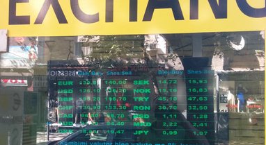 Unlicensed foreign exchange points are raided, millions of lek and thousands of