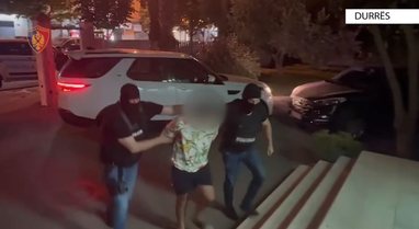 EMRI/ Drogë dhe armë pa leje, arrestohet i riu në Durrës,