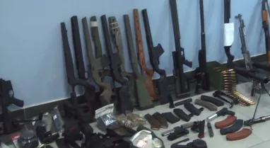 Policia sekuestron vetëm armët, atentatet mbeten pa autorë/ Si