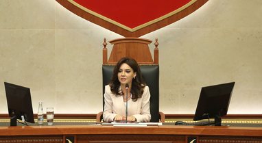 “Shenjë e keqe për demokracinë”/ Kuvendi neglizhon