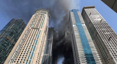 VIDEO/ Përfshihet nga flakët rrokaqielli në Dubai, evakuohen