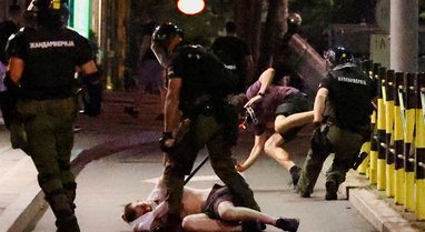77 people detained in protest, Vučić warns of new arrests