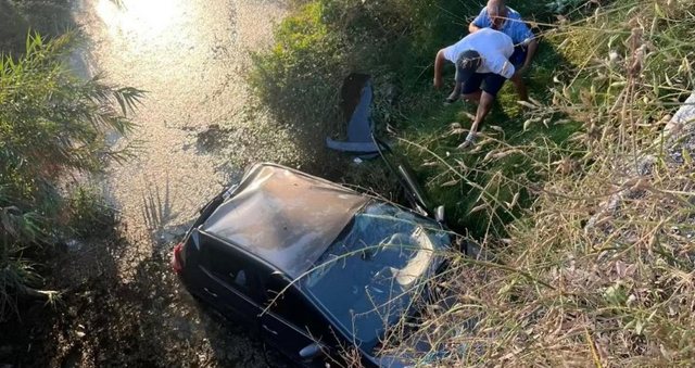 Aksident në aksin Delvinë-Sarandë, "Toyota" del nga