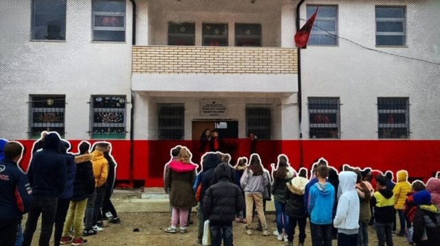 Emigracioni po zbraz shkollat dhe universitetet