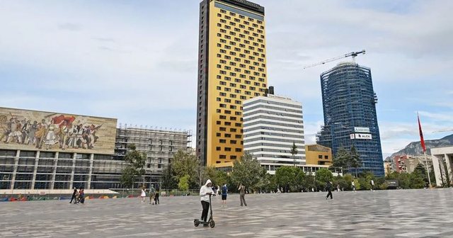 German newspaper: Rama's fantasies about towers raise suspicions of money