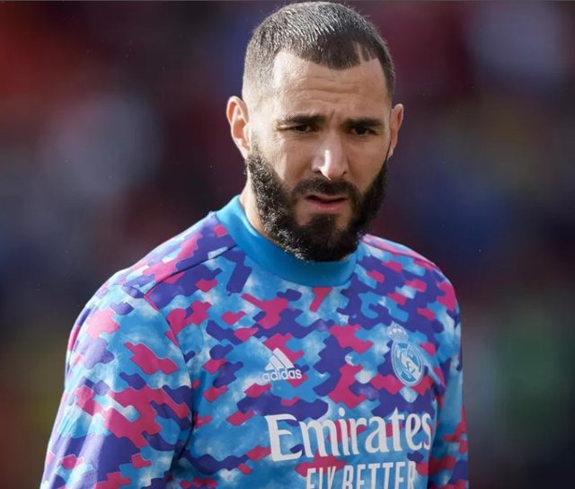 Nën akuzë për shantazh, Karim Benzema dënohet me 1 vit burg