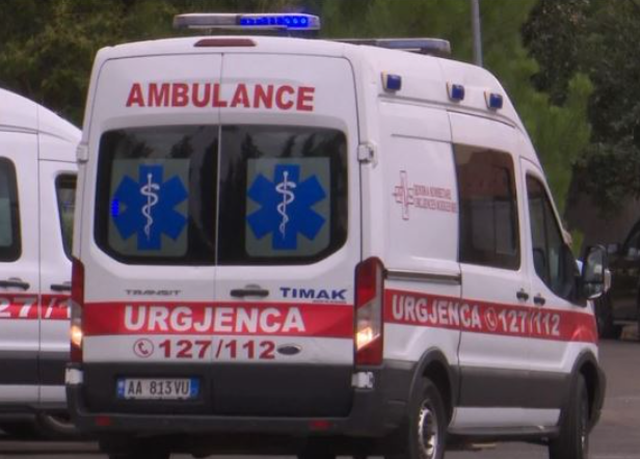 Durrës/ Young man injured by scaffolding collapse