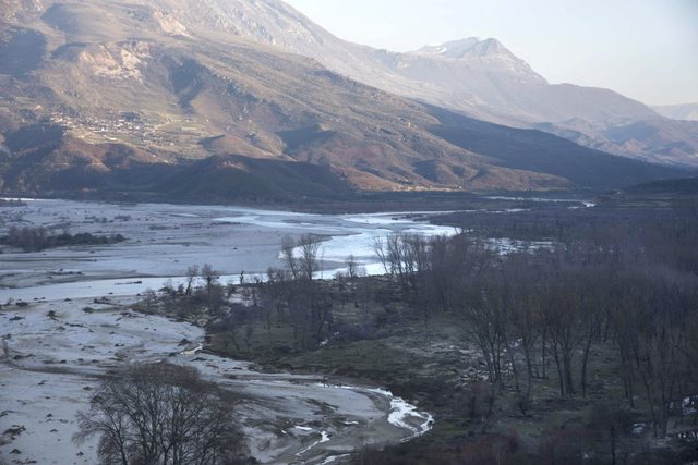 Mjedisorët ngrenë kambana alarmi për integritetin e Parkut