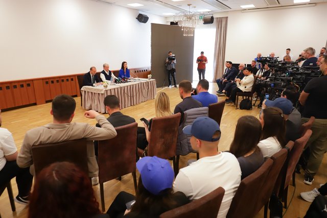 Berisha: Kontrata në SHBA nuk është vetëm për
