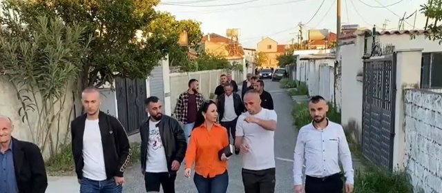 Banorët e Fllakës në protestë: Qeveria nuk e mbajti