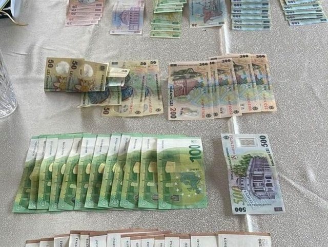 Albanian arrested in Romania for attempting to bribe border police with 500