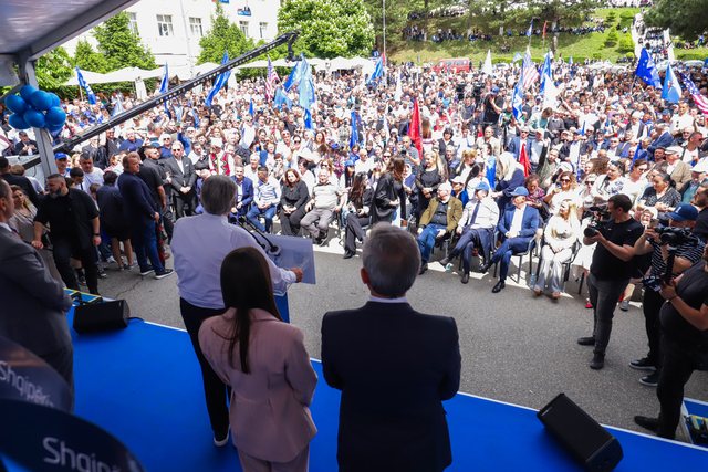 Berisha: Ai që urdhëroi non grata-n time përfundoi në plehra