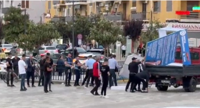 Video/ The moment when the police forcibly drag away the DP candidate in Fier