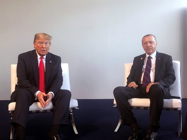 Trump telefonatë me Erdogan: Mezi pres të punojmë për