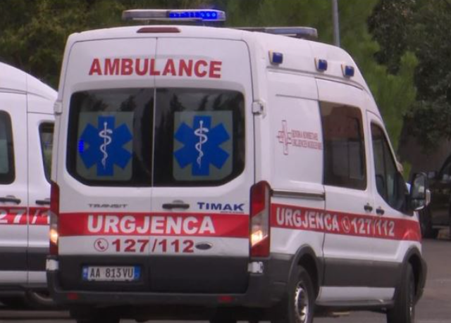 Dy aksidente në Elbasan, raportohet për 1 viktimë dhe 2 të