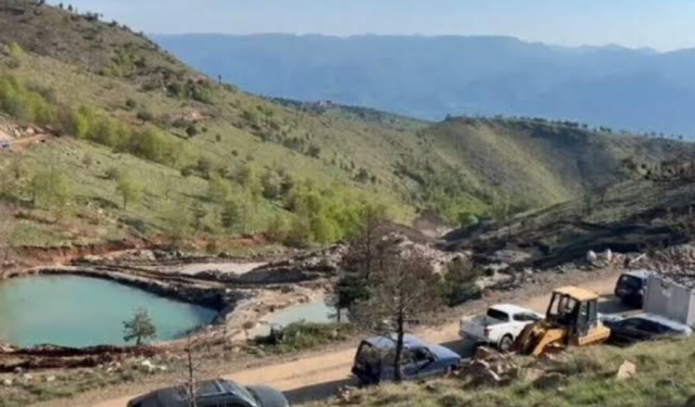 Rescue operation in Klos, Ministry: Collapsed massif endangers teams, search for