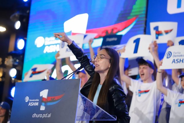 Kampionia e boksit në mitingun e PD: U riktheva për të nderuar