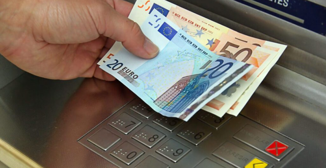 Do elections affect the exchange rate?