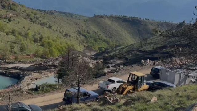Tragedy in Gramsh/ Landslide crushes two workers, one of them dies