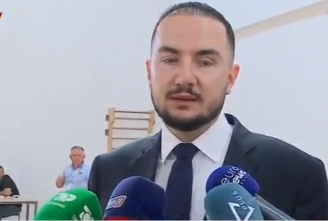Ervin Salianji voton në burgun e Fierit: Votoni që të