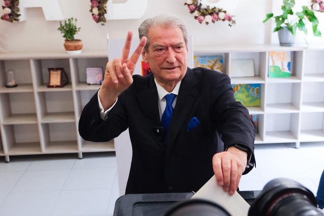 Berisha calls on citizens: Vote for the future of your children in this country