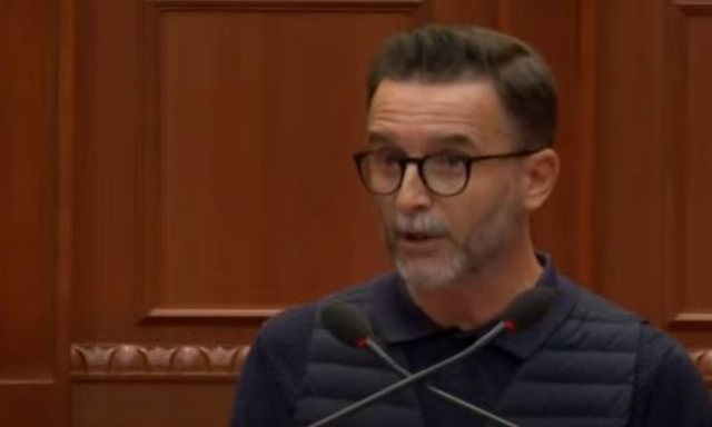 Patronazhistët ikën me vrap, Braçe del nga