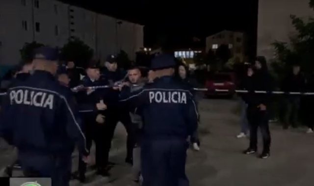 Foto/ Sherr në një qendër numërimi në Kukës,