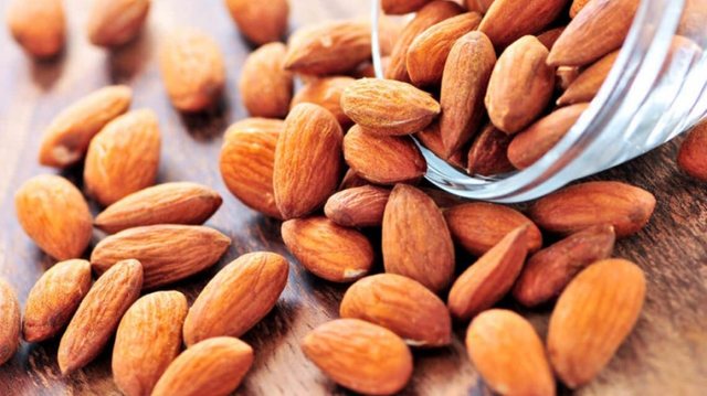 Four almonds a day, 6 direct benefits to the body