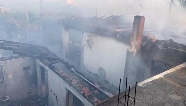 A house in Lezha is engulfed in flames