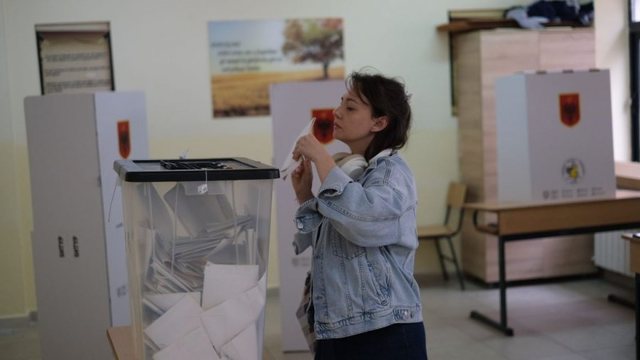 Të lira dhe të ndershme? Zgjedhjet e Shqipërisë