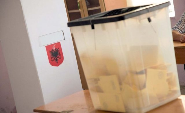 Tension në KZAZ nr. 31 në Tiranë, pezullohet numërimi i