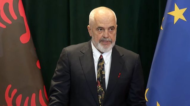 Rama jokes with British journalists: Enjoy the Albanian weather! If it rains,