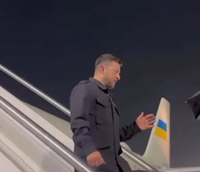Ukrainian President Zelenskyy arrives in Tirana for the European Political
