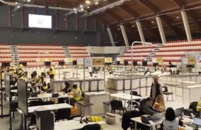 Zgjedhjet 2025/ Rreth 50 mijë zarfe pezull, nis sot numërimi i votave