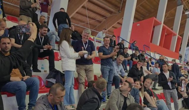 Gjekmarkaj feston 51-vjetorin në Parkun Olimpik, Elda Hoti e surprizon me