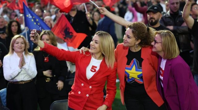 With only two votes difference, Xhaçka takes Gjylameti's mandate in