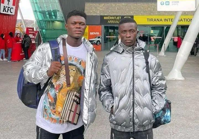 Futbollistët liberianë mbeten të bllokuar në Shqipëri,