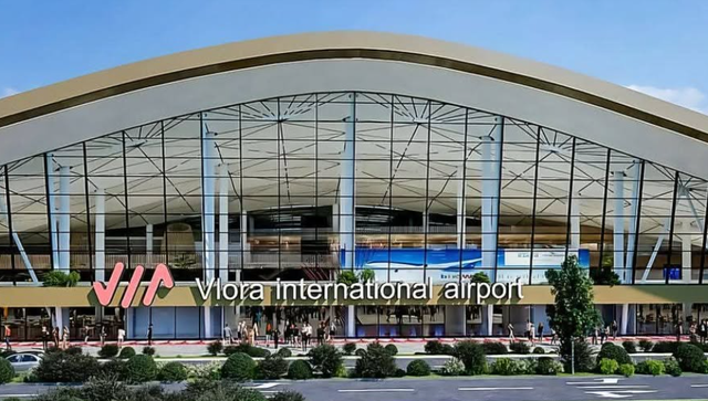 Mos nisja e fluturimeve në aeroportin e Vlorës rrezikon kontratat me