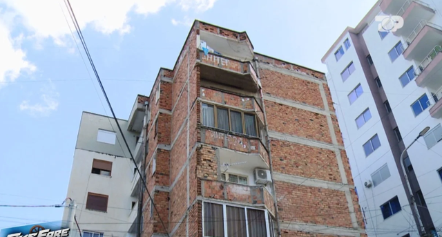 Pallati 7 katësh është fizikisht, me letra nuk ekziston! 18