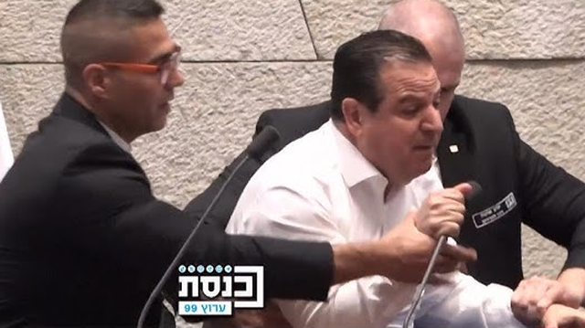 Dënoi gjenocidin në Gaza, deputeti opozitar i Izraelit nxirret
