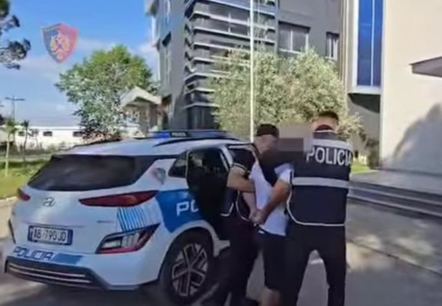 EMRAT/ Tentuan të vrasin me sëpatë një person në Fier,