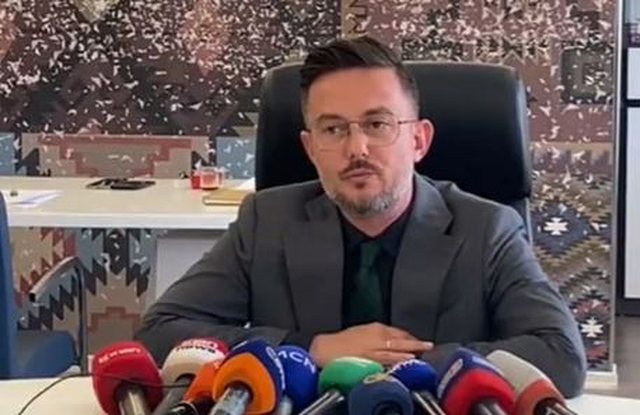 Prindërit protestojnë për helimimin e fëmijëve,